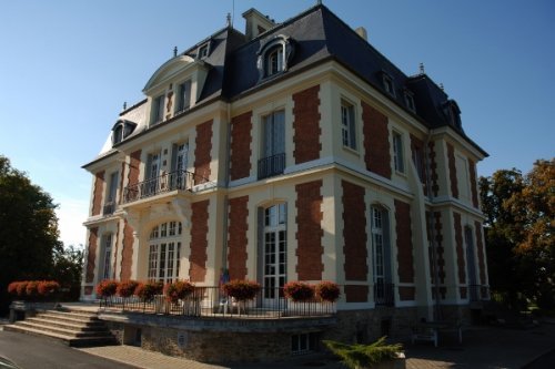 le Château de Hautefeuille - futur lieu de séminaire dans le cadre du « tourisme pour tous » ?